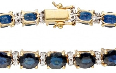 18K. Yellow gold bracelet set with approx. 8.40 ct. natural sapphire and approx. 0.24 ct....