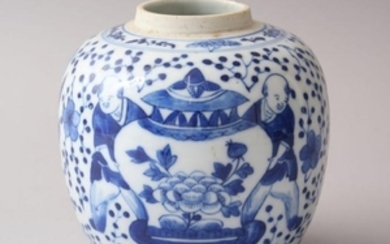 A 19TH CENTURY CHINESE BLUE & WHITE PORCELAIN GINGER