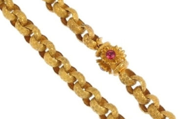 A late Georgian pinchbeck necklace. The textured