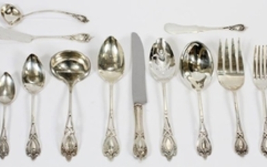 LUNT MONTICELLO STERLING FLATWARE SET FOR 12