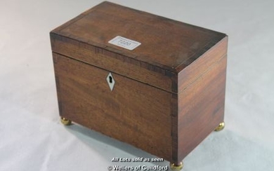 Early 19th Century crossbanded mahogany tea caddy with three divisions, 20cm wide.