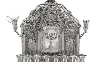 925 STERLING SILVER HANDCRAFTED DETAILED CHASED CROWN BACKWALL MENORAH