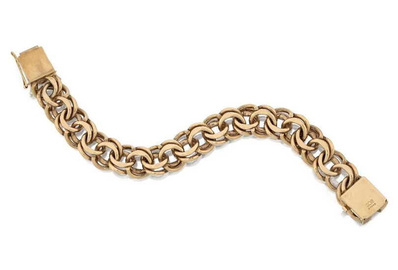 A 9ct gold double flat link bracelet, London hallmarks, 1976, approx. length 19cm, gross weight approx. 58.3g