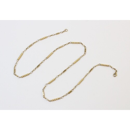 A 9ct yellow gold fancy link chain, comprising alternating s...