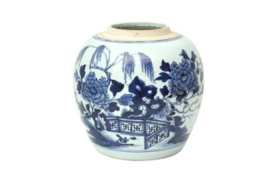 A CHINESE BLUE AND WHITE 'PEONY' JAR 清乾隆 青花牡丹紋罐