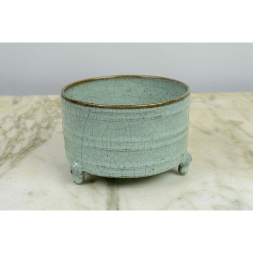 A CHINESE SONG STYLE RU WARE BOWL, in blush green craquelure...