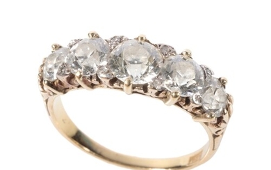 A FIVE STONE DIAMOND RING each diamond divided with milligra...