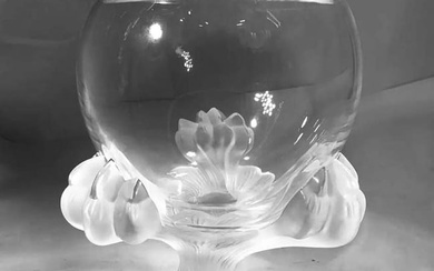 A LALIQUE Bagheera Pattern Crystal Vase, Signed