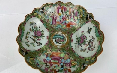 A LARGE 19TH C. CHINESE FAMILLE ROSE BOWL