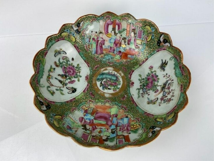 A LARGE 19TH C. CHINESE FAMILLE ROSE BOWL