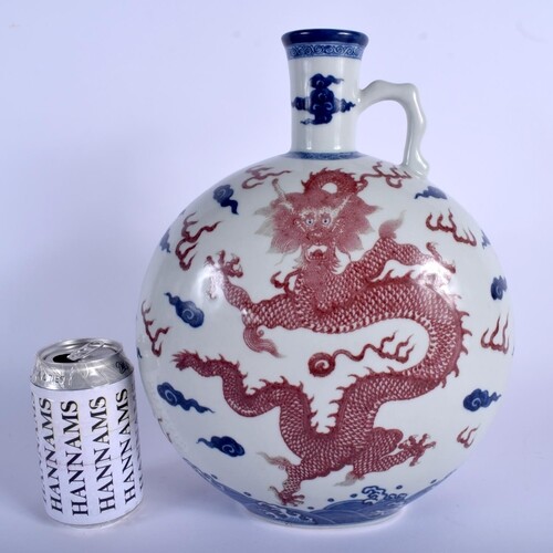 A LARGE CHINESE BLUE AND WHITE PORCELAIN MOON FLASK 20th Cen...