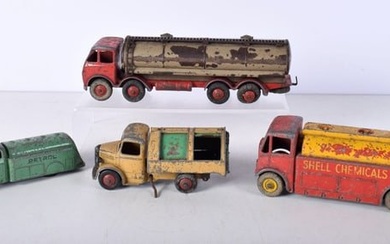 A collection of Dinky model Commercial vehicles 18cm (4)