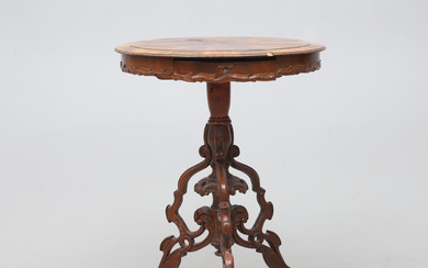 A mahogany sewing table, second half of the 19th century.