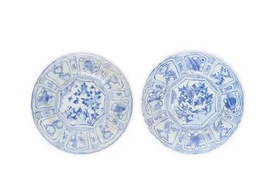 A pair of Chinese Kraak blue and white dishes Transitional, mid-17th century...
