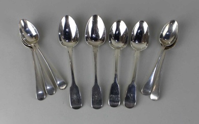 A pair of Irish Victorian silver Fiddle pattern teaspoons