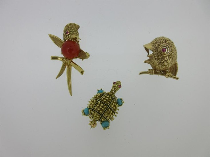 A trio of novelty animal brooches