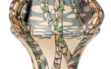 AMPHORA (Austria) Vase en céramique à quatre anses ajourées en...