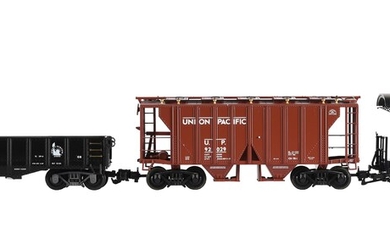 An Aristocraft G Gauge 1/29th scale model of a Union Pacific 2 Bay covered hopper car