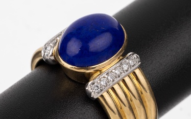 Bague en or 18 cts lapis-lazuli et brillants, GG/WG750/000, au centre un abochon lapis-lazuli ovale...