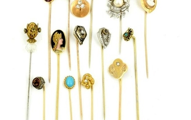 Beautiful Assortment of Antique Gold Brooches / Pins