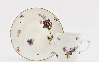 A cup with saucer - Meissen, mid-18th century