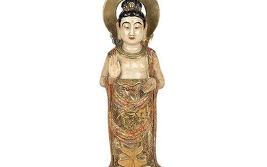Bouddha debout bénissant . Rare figure japonaise ancienne de Satsuma, en porcelaine polychrome et dorée....