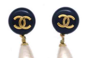 Chanel Artificial Pearl Dangle Earrings Clip-On Black 95P