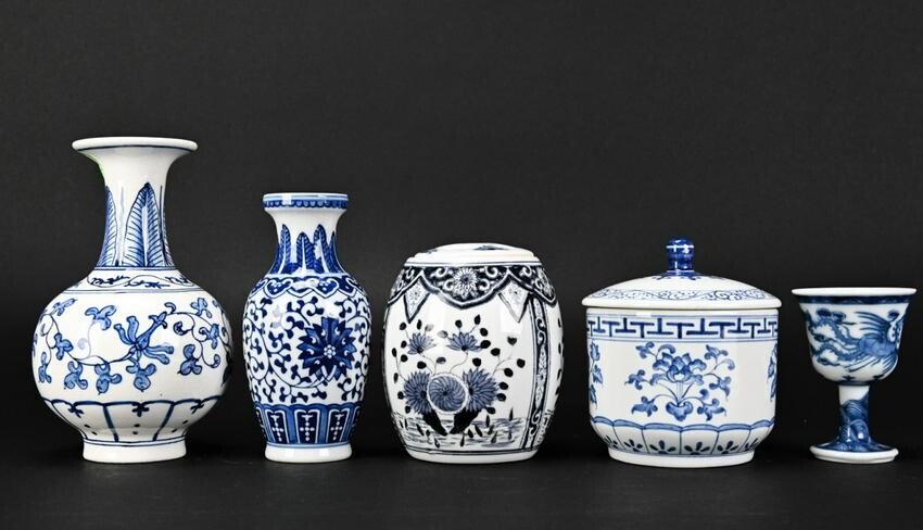 Chinese Export Porcelain Blue & White Vases