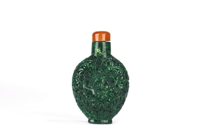 Chinese Green Hardstone Carved Snuff Bottle
