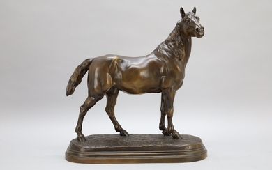 DESMET V. signé. Sculpture en bronze "Cheval" - Hauteur 39 cm.
