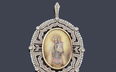 Devotional medal with the image of “La virgen de los
