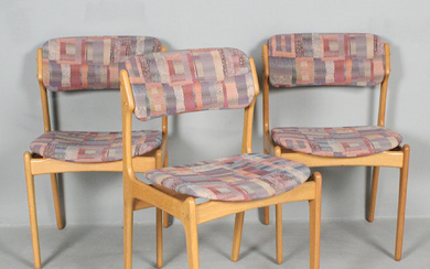 ERIK BUCH for O.D. MOBLER. Set of chairs/dining room chairs, model 49, oak, Denmark, 1960s.