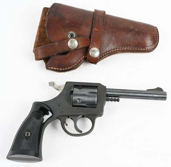 H & R MODEL 622 DOUBLE ACTION REVOLVER 22