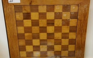 INLAID CHECKERBOARD AND BACKGAMMON ON REVERSE 22" SQ