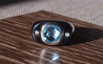 Interesting Hardstone Ring with Blue Topaz & Diamonds