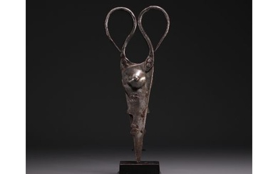 Jean COCTEAU (1889-1963) in the style of. - Pair of scissors in wrought and sculpted iron.
