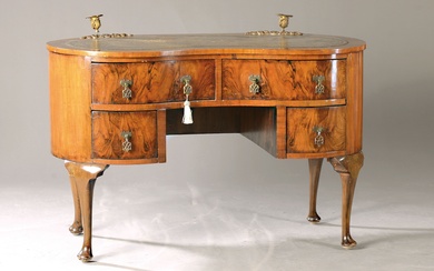 Ladies' desk/small desk, around 1915/20, walnut veneer, partly solid, kidney-shaped,...