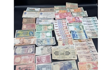 Large quantity of early to mid 20th century World bank notes...