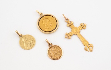 Lot de 3 médailles religieuse en or jaune... - Lot 120 - Drouot Estimations