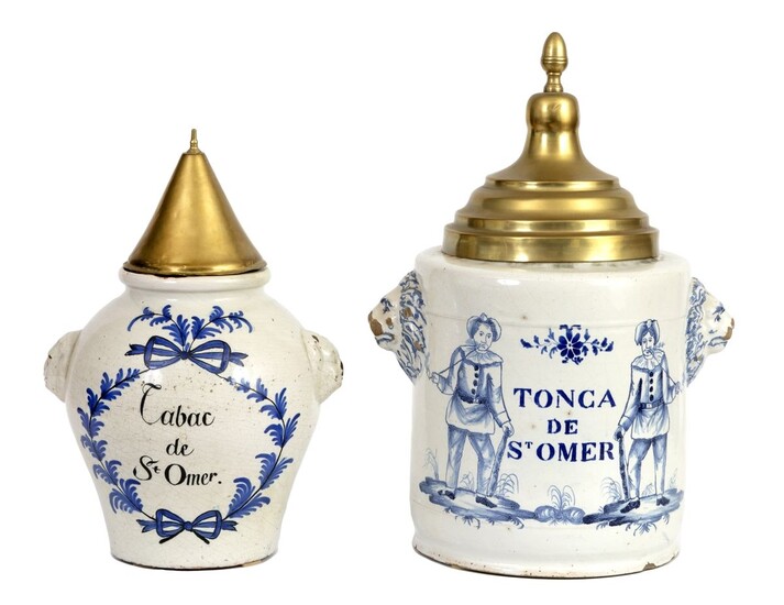 Lot de deux pots à tabac en faïence XVIIIe siècle "Tonca de St Omer" et...