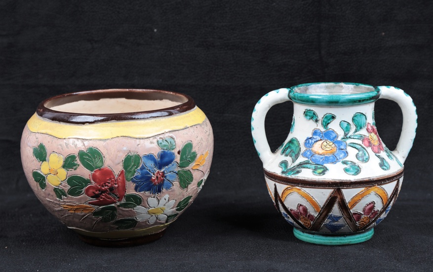 MASSIER Jérôme, deux vases en grés émaillé, décor incisé floral polychrome, ht : 11X15 et...