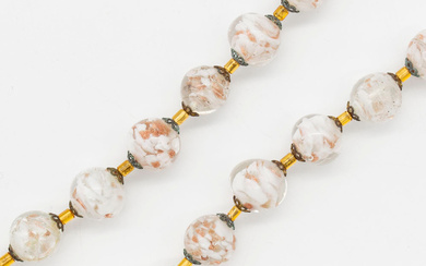 MURANO GLASS PEARL NECKLACE, CLEAR GLASS WITH WHITE AND GLITTER, 1950S, VINTAGE.