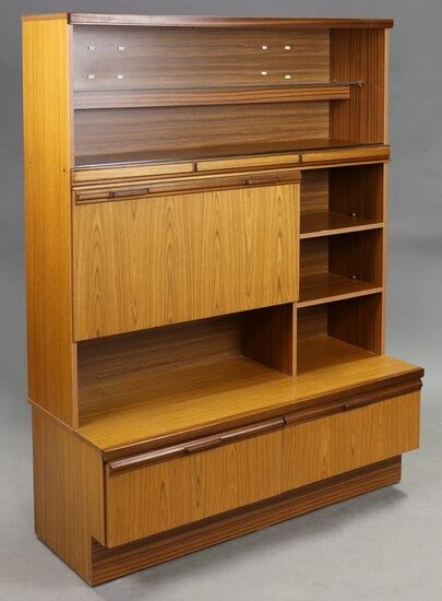 Mid Century Modern Bookcase / Cocktail Cabinet