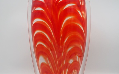 Murano : Vase ovoïde vers 1970, verre soufflé bouche avec anses en verre clair appliqué,...