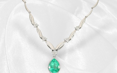 Necklace: very fine platinum necklace with certified Colombian emerald 'Minor' of 3.97ct, IGI Report