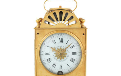 PENDULE FRANCAISE A REVEIL DU DEBUT DU 19EME SIECLE EN LAITON An early 19th century French gilt brass mantel alarm timepiece