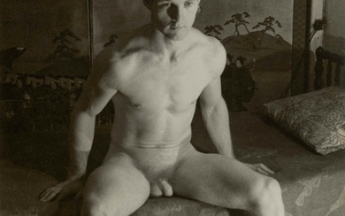 PaJaMa Sans titre (Portrait d'un modèle, pris par Jared French), années 1940 tirage argentique; cachet...