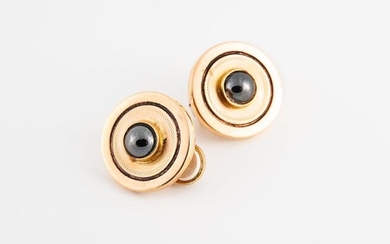 * Pair of 750 °/°° enamelled gold earrings set with...
