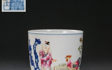 QING QIANLONG PERIOD FAMILLE ROSE CHARACTER STORY PATTERN CUP