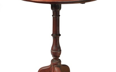 Queen Anne Mahogany Dish-Top Tilt-Top Candlestand, Massachusetts, circa 1770